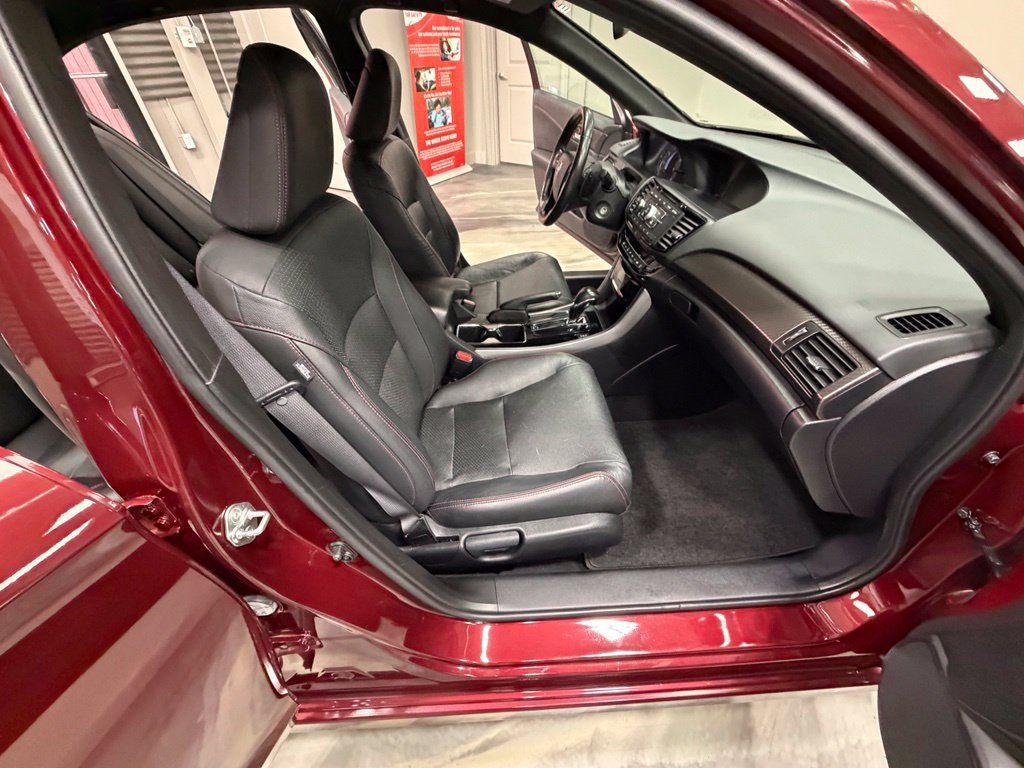 Used 2017 Honda Accord Sport Special Edition image 43