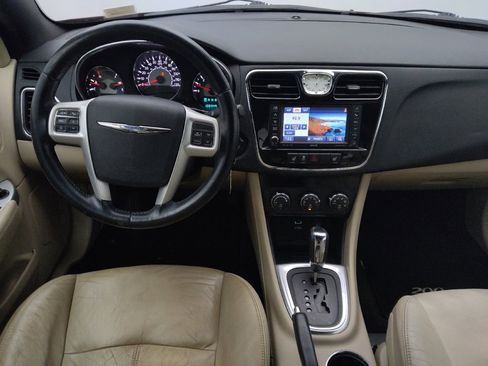 Used 2013 Chrysler 200 Limited image 22