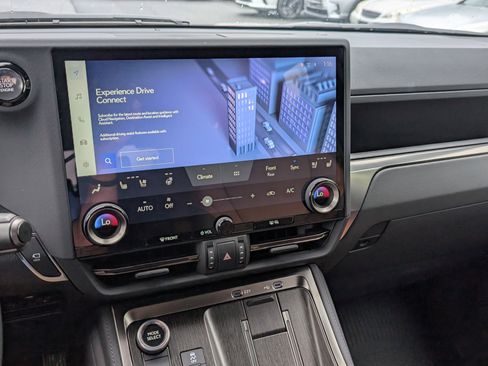 Used 2024 Lexus GX 550 image 31