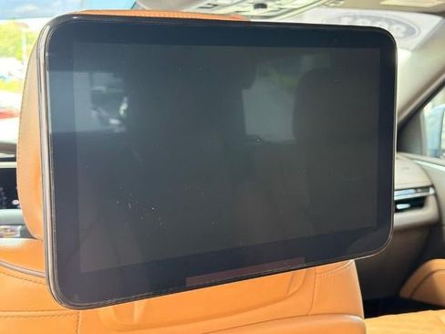 Used 2021 Cadillac Escalade Sport w/ Driver Assist Tech Package AWD/4WD image 24