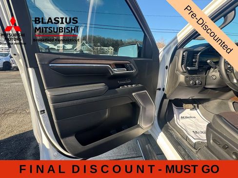 Used 2023 Chevrolet Silverado 1500 High Country w/ High Country Premium Package AWD/4WD image 21