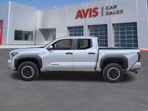 Used 2024 Toyota Tacoma TRD Off-Road AWD/4WD image 10