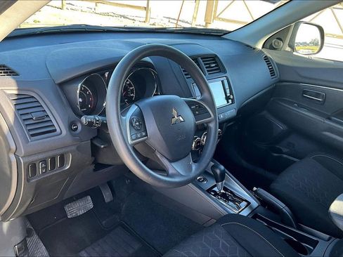 Used 2025 Mitsubishi Outlander Sport SE AWD/4WD image 12