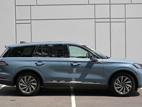 Used 2026 Lincoln Aviator AWD image 55