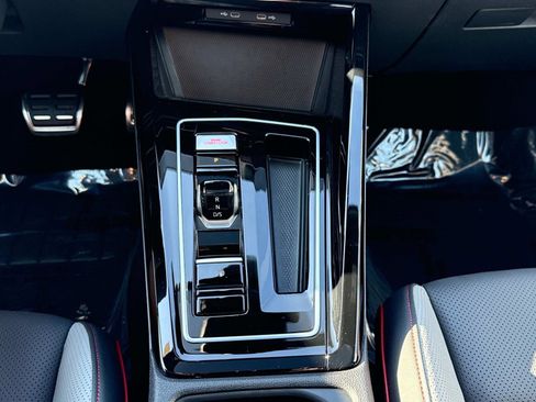 Used 2024 Volkswagen GTI Autobahn image 8