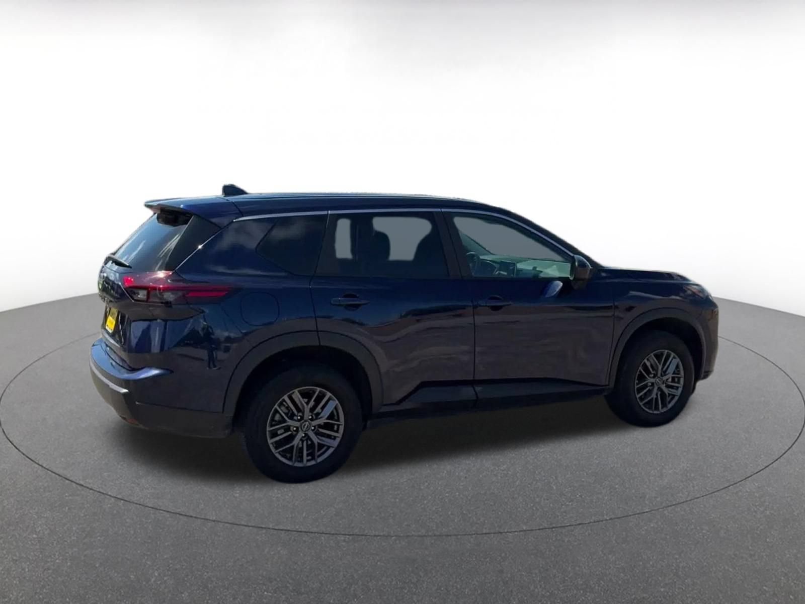 Used 2026 Nissan Rogue SV FWD image 13