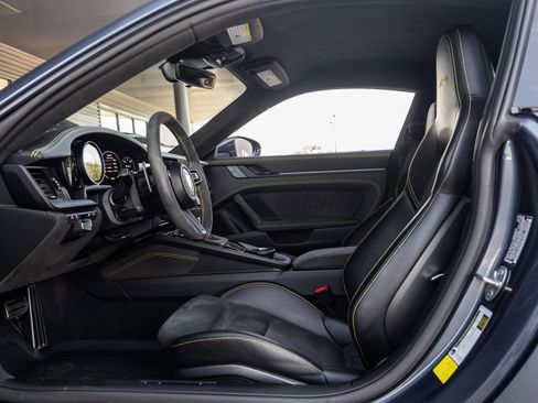 Certified 2023 Porsche 911 GT3 image 32