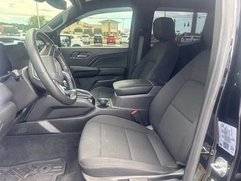 Used 2025 GMC Canyon Elevation AWD/4WD image 8