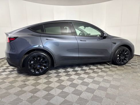 Used 2023 Tesla Model Y Long Range AWD/4WD image 7