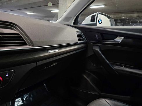 Used 2020 Audi Q5 e Premium Plus w/ Premium Plus Package image 21