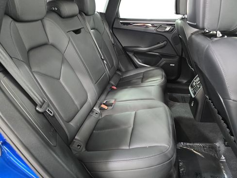 Certified 2019 Porsche Macan AWD/4WD image 26