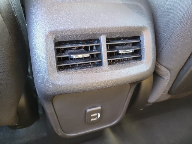 Used 2024 GMC Terrain SLE AWD/4WD image 13
