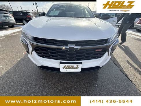 Used 2024 Chevrolet Trax RS w/ Driver Confidence Package image 33