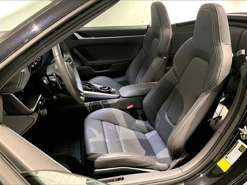 Used 2021 Porsche 911 Carrera image 8