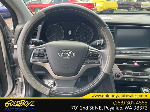Used 2017 Hyundai Elantra Limited w/ Limited Tech Package 04 FWD image 25