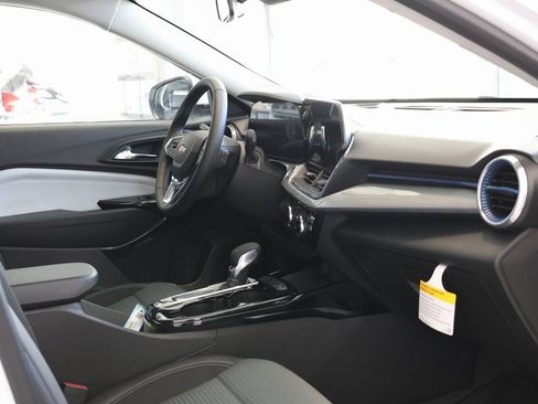 New 2026 Chevrolet Trax LT w/ LT Convenience Package image 31