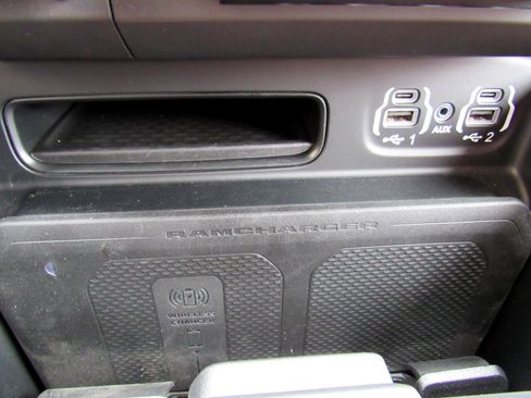 Used 2024 RAM 2500 Limited image 26