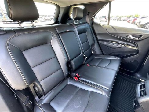 Used 2018 Chevrolet Equinox Premier FWD image 22