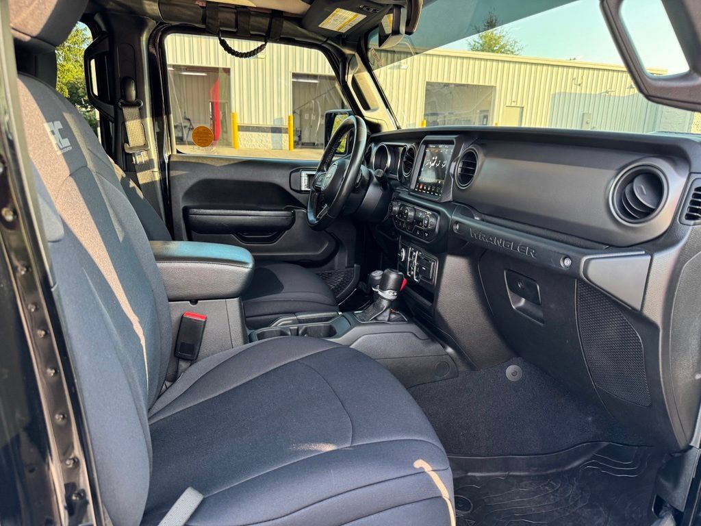 Used 2022 Jeep Wrangler Unlimited Sport AWD/4WD image 26