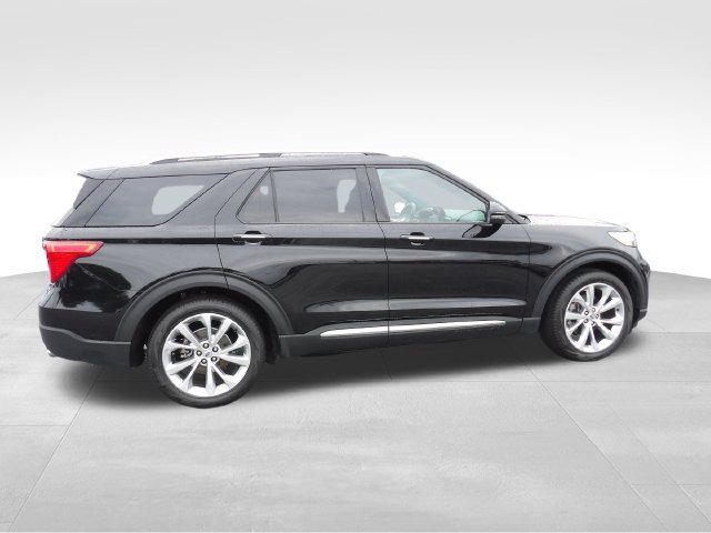 Certified 2023 Ford Explorer Platinum w/ Technology Package RWD image 9