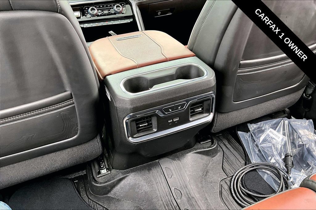 Used 2025 GMC Sierra 3500 Denali Ultimate AWD/4WD image 12