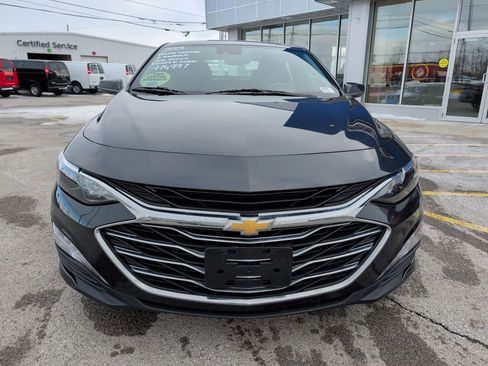 Used 2023 Chevrolet Malibu LT image 2