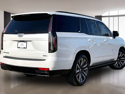 Used 2021 Cadillac Escalade Sport Platinum AWD/4WD image 2