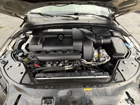Used 2012 Volvo XC70 T6 Premier Plus AWD/4WD image 10
