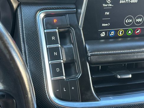 Used 2021 GMC Yukon XL SLT w/ Rear Media and Nav Package image 21