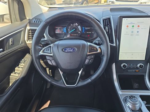 Certified 2024 Ford Edge SEL image 9