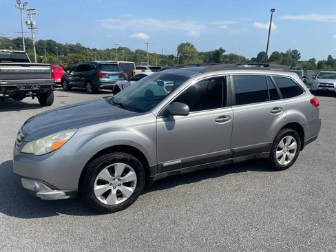 Used 2011 Subaru Outback 2.5i Limited w/ PWR Moonroof Pkg AWD/4WD image 16
