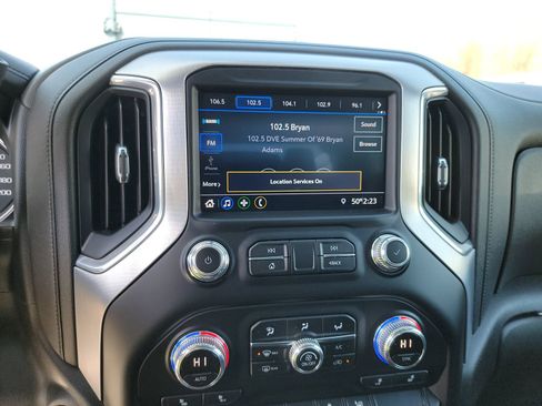 Used 2021 GMC Sierra 1500 Elevation image 17