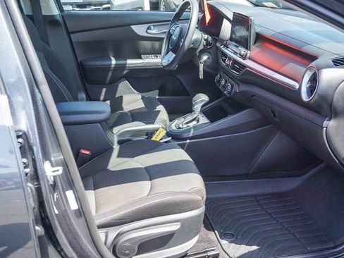 Used 2024 Kia Forte LXS image 12
