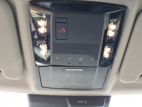 Used 2025 Mitsubishi Outlander SE FWD image 30