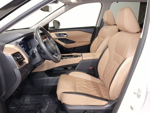 Used 2023 Nissan Rogue Platinum w/ Platinum Premium Package AWD/4WD image 10