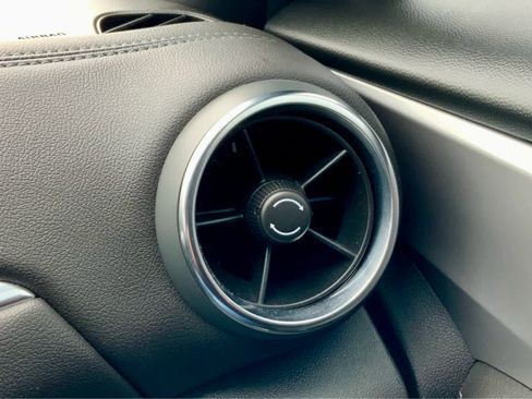 Used 2022 Chevrolet Blazer LT image 50