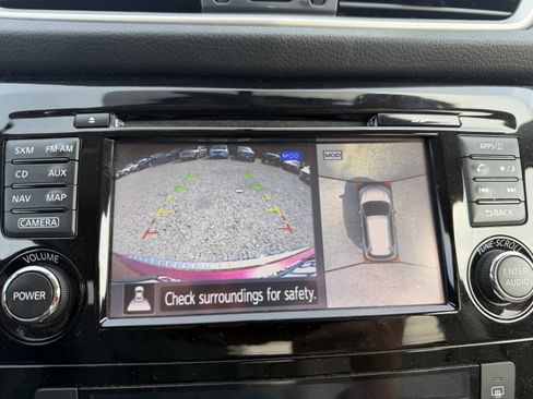 Used 2016 Nissan Rogue SL image 12