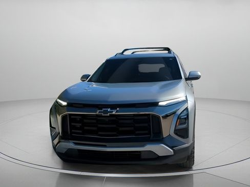 Used 2025 Chevrolet Equinox ACTIV w/ Convenience Package III image 8