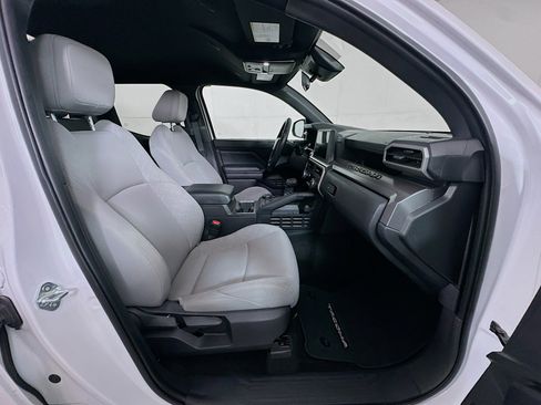 Used 2024 Toyota Tacoma SR5 image 31