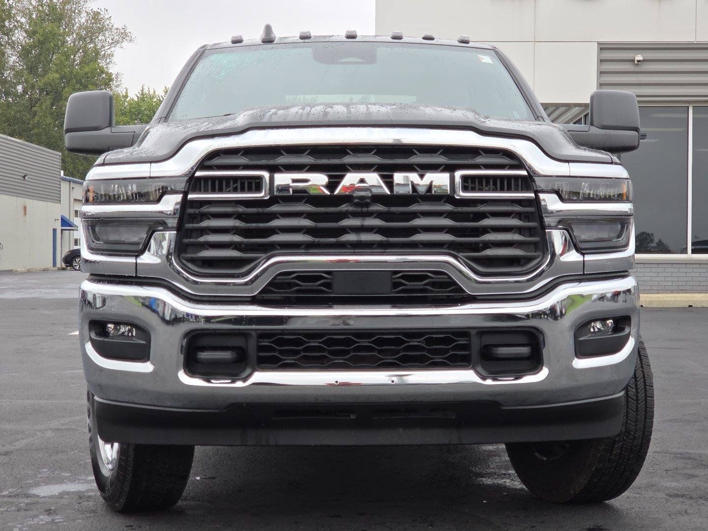 Used 2026 RAM 3500 Tradesman w/ Chrome Appearance Group A AWD/4WD image 9
