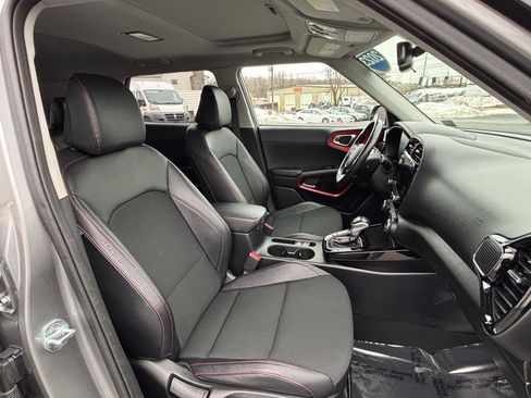 Used 2023 Kia Soul GT-Line w/ GT-Line Technology Package image 18