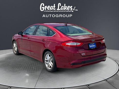 Used 2016 Ford Fusion SE FWD image 3