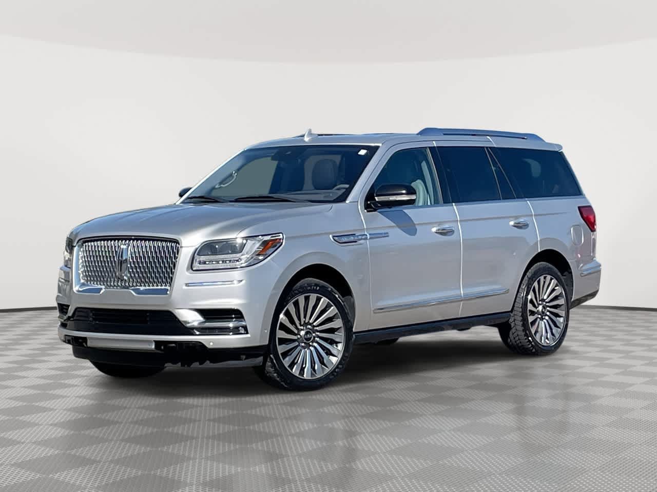 Used 2019 Lincoln Navigator Reserve AWD/4WD image 1