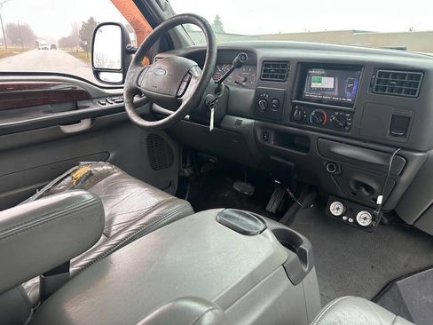 Used 2003 Ford F350 Lariat image 12