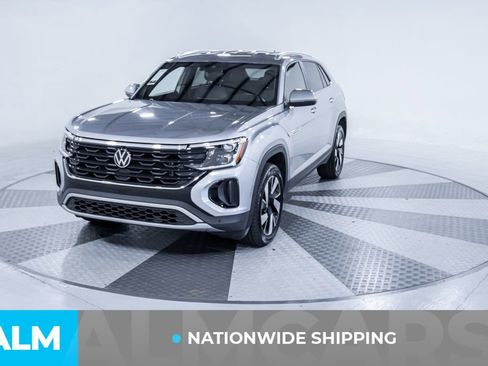 Used 2024 Volkswagen Atlas Cross Sport SE image 2