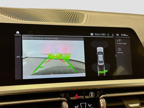 Used 2022 BMW 330e xDrive w/ Convenience Package image 23