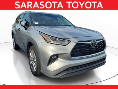 Used 2023 Toyota Highlander Limited