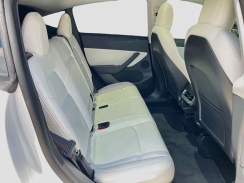 Used 2020 Tesla Model Y Long Range AWD/4WD image 28