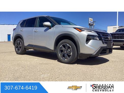 Used 2025 Nissan Rogue SV AWD/4WD image 29