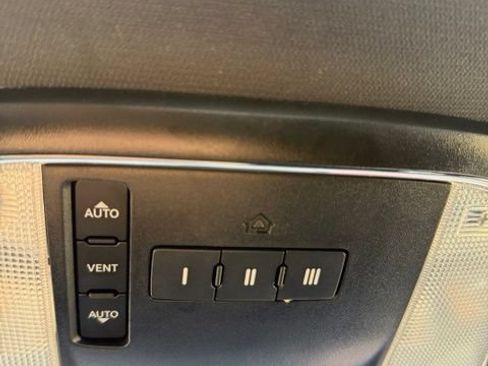 Used 2020 Dodge Charger GT RWD image 14